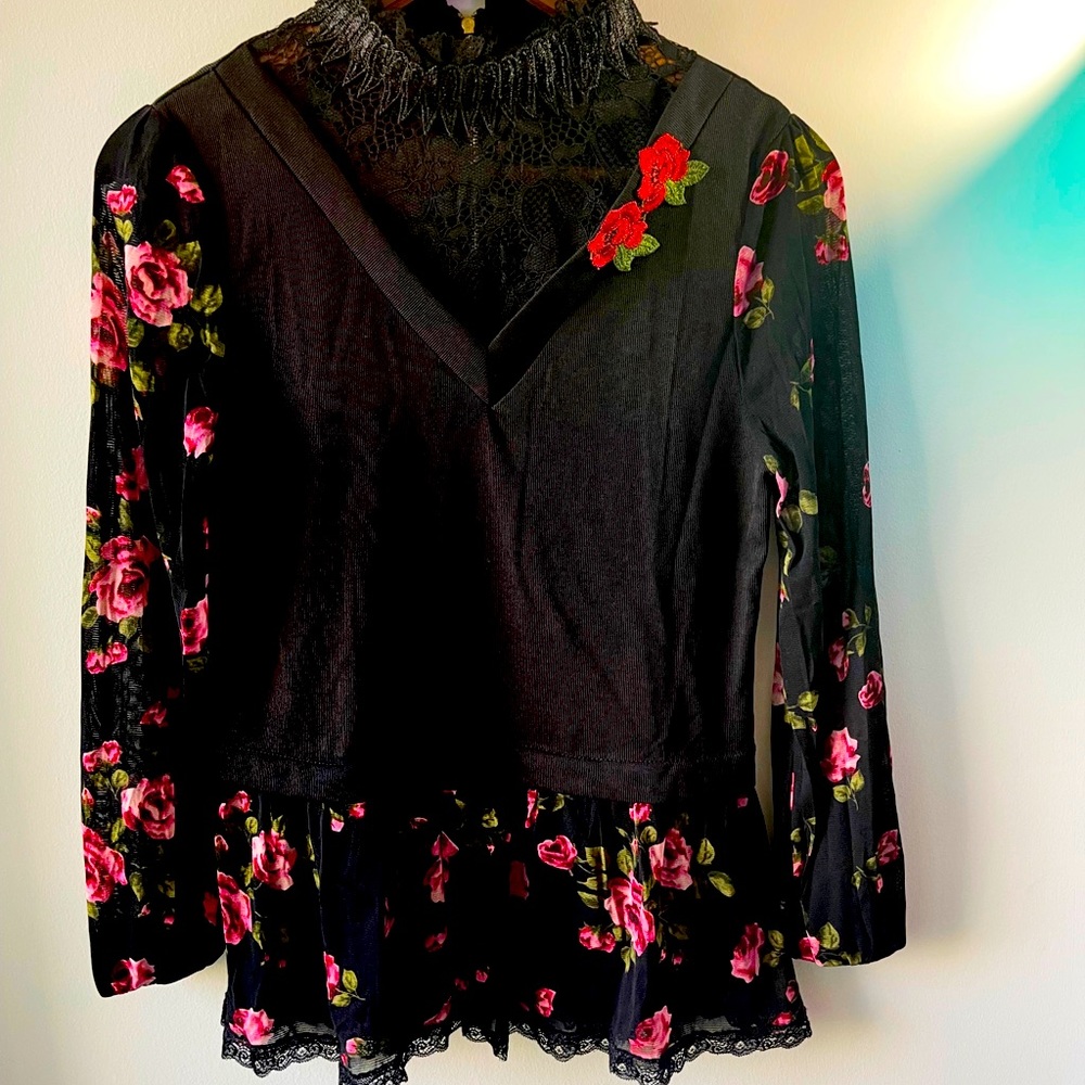 Turtleneck long sleeve top
